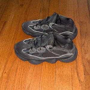 adidas Men's Black Low-Profile Mesh Sneakers